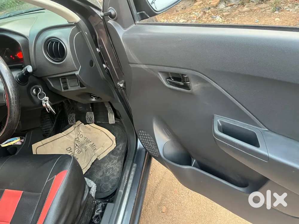 Single Hand Driven Advocate Car
