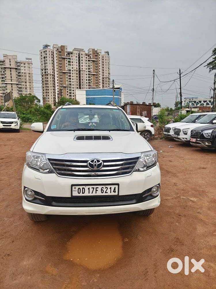Toyota Fortuner 3.0 Ltd, 2015, Diesel
