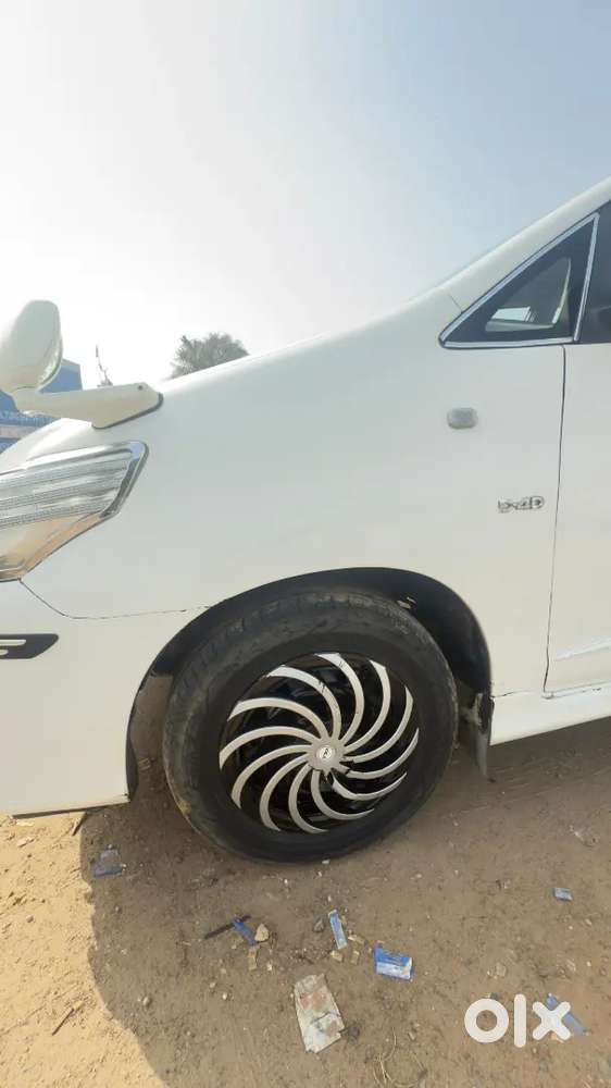 Toyota Innova 2.5 Le 2015