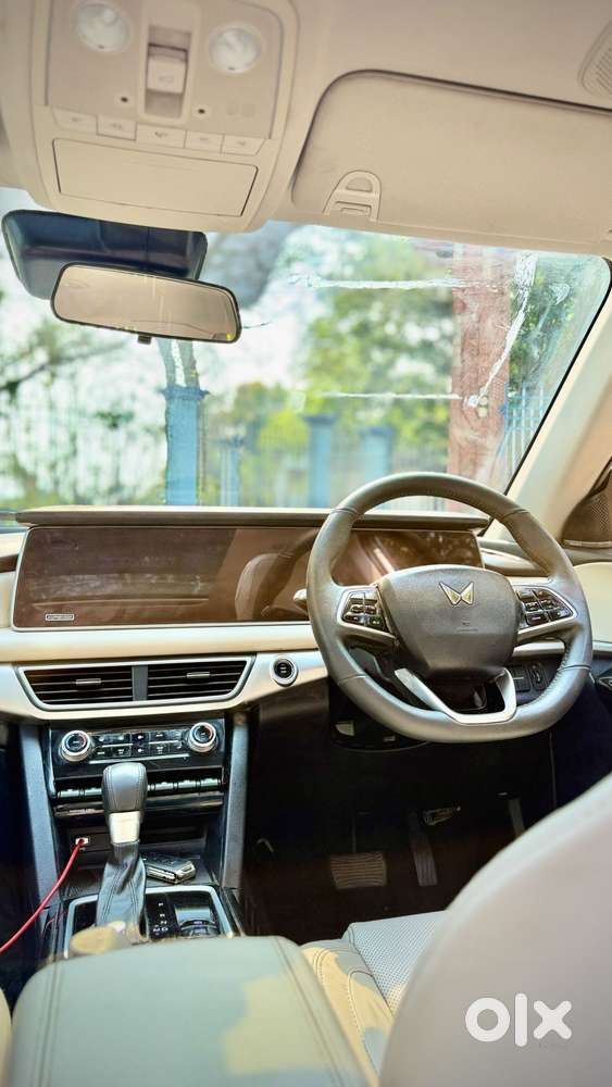 Mahindra Xuv700 2.2 Ax 7 Diesel At Luxury Pack Str, 2023, Diesel