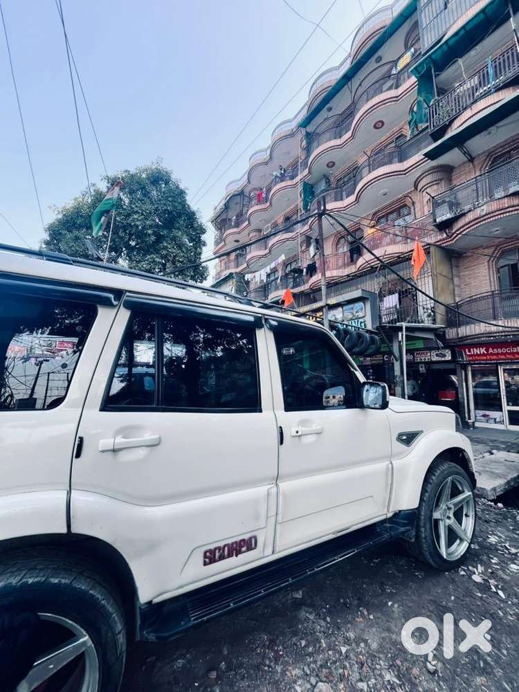 Mahindra Scorpio 2018 Diesel Well Maintained
