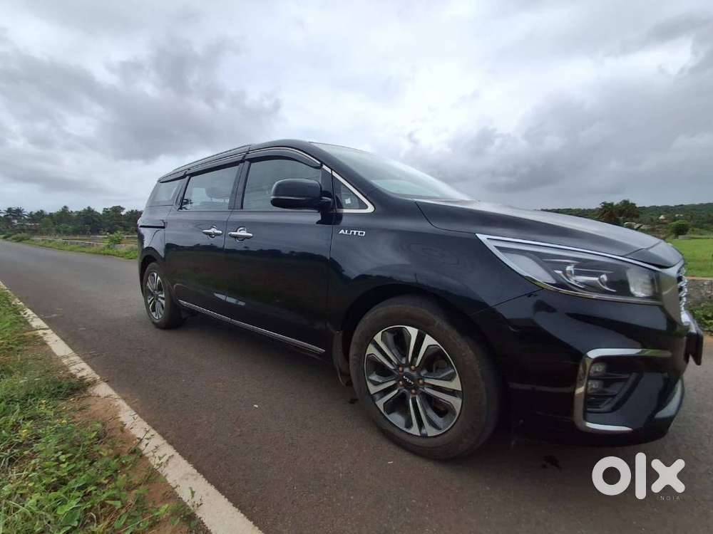 Kia Carnival Limousine Plus 7-seater Diesel  Single Owner
