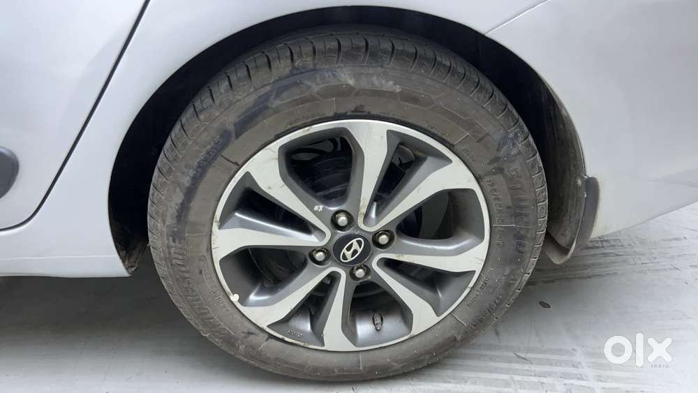 Hyundai Xcent 1.2 Vtvt Sx Option, 2015, Petrol