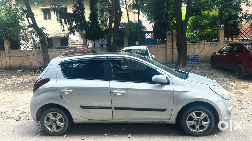 Hyundai I20 Sportz Petrol 2012