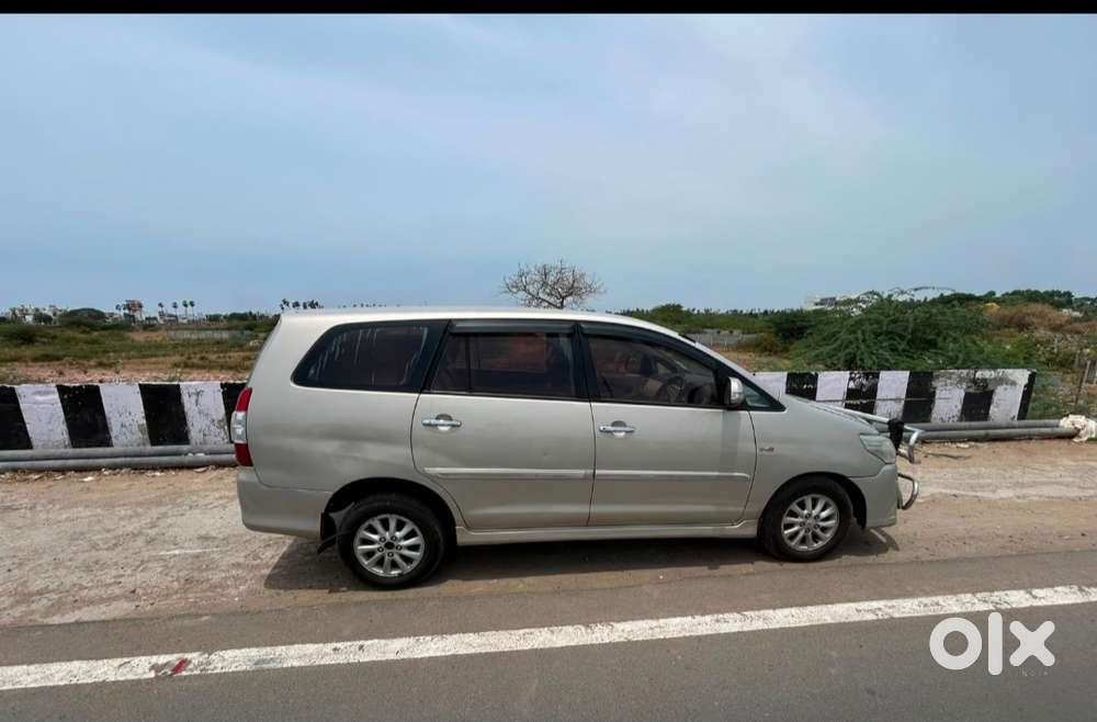 Toyota Innova 2.5 Vx (diesel) 8 Seater, 2013, Diesel