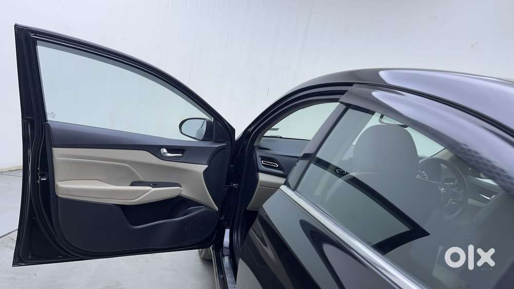 Hyundai Verna 1.5 Sx (o) Vtvt Ivt, 2022, Petrol