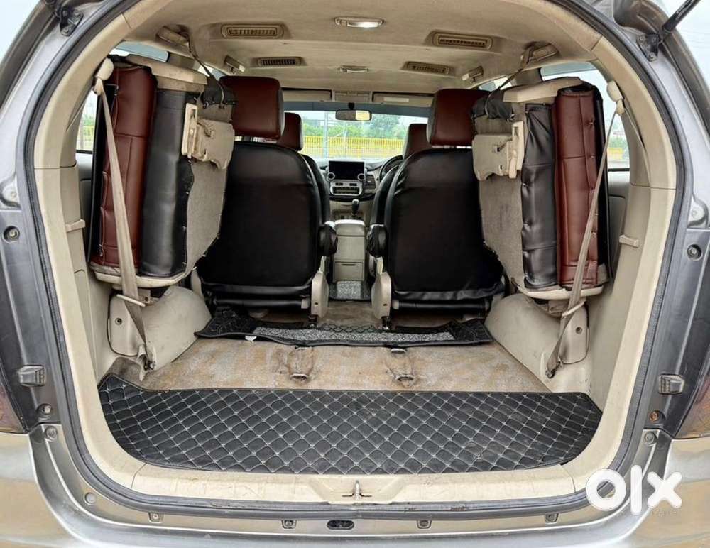 Toyota Innova 2013 Diesel 217000 Km Driven