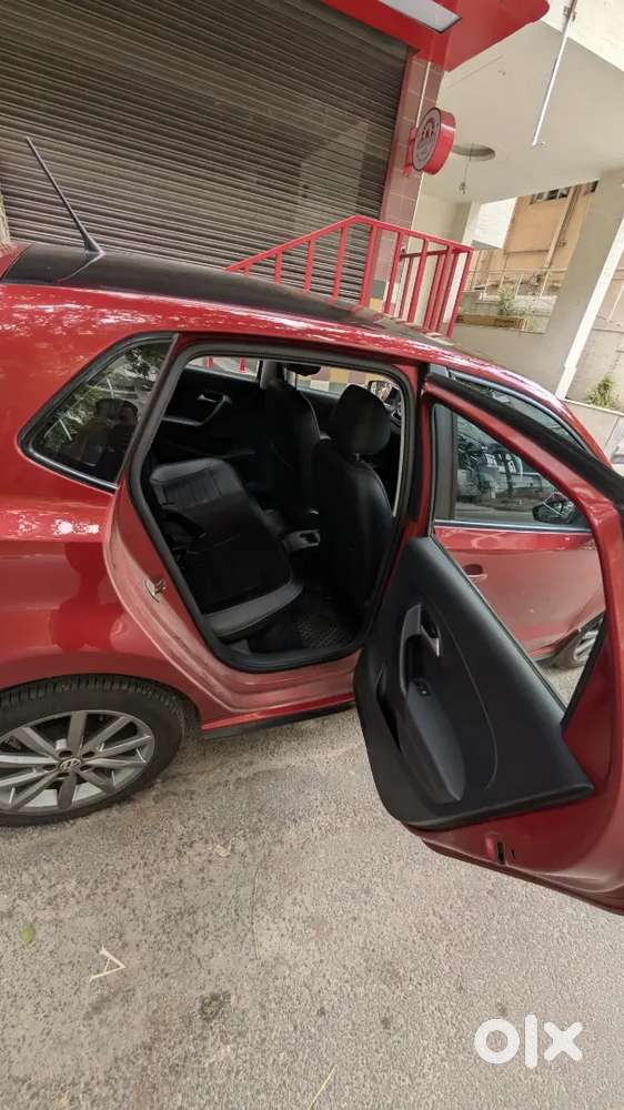 Volkswagen Polo Gt 1.2 Tsi Sunset Red, Black Roof.