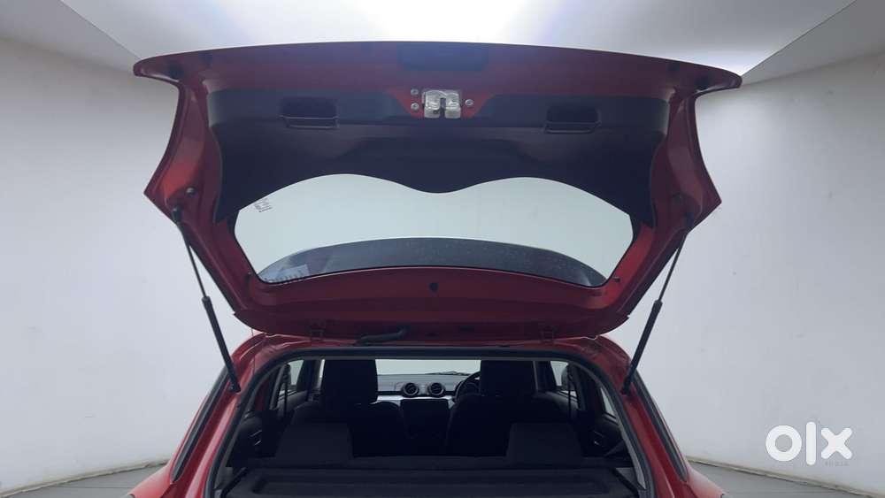 Maruti Suzuki Swift Amt Vvt Vxi, 2022, Petrol