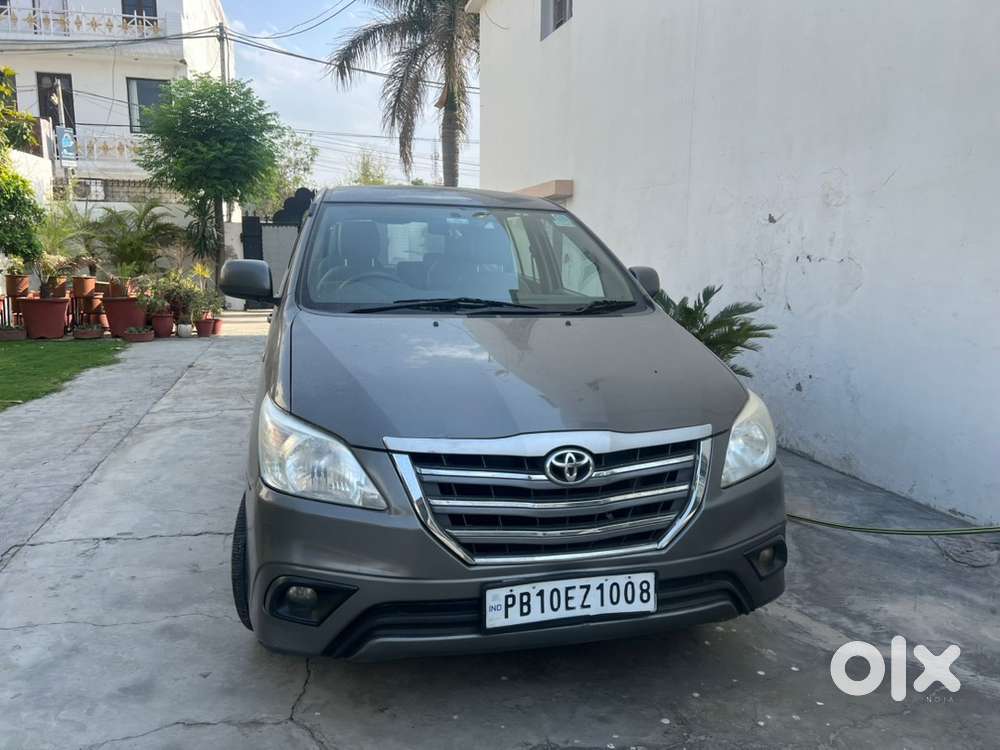 Toyota Innova 2015 Diesel Well Maintained