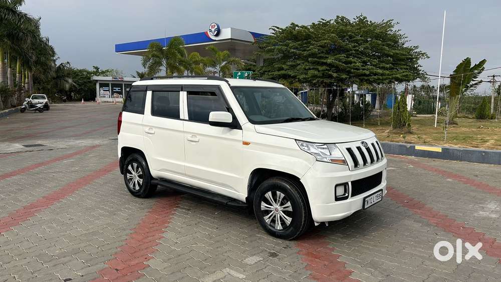 Mahindra Tuv 300