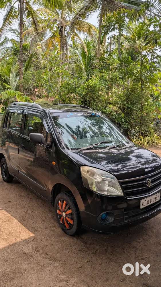 Wagon R Lxi 2011 Black Colour With 2 Door Power Window