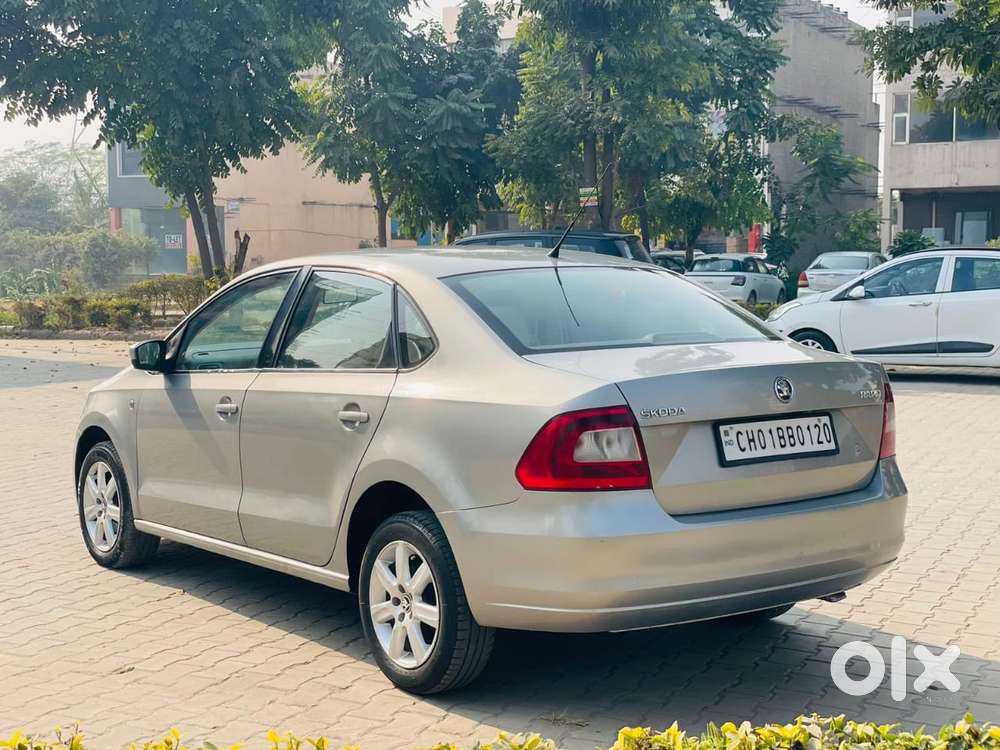 Skoda Rapid 2013-2016 1.5 Tdi At Ambition With Alloy Wheel, 2015