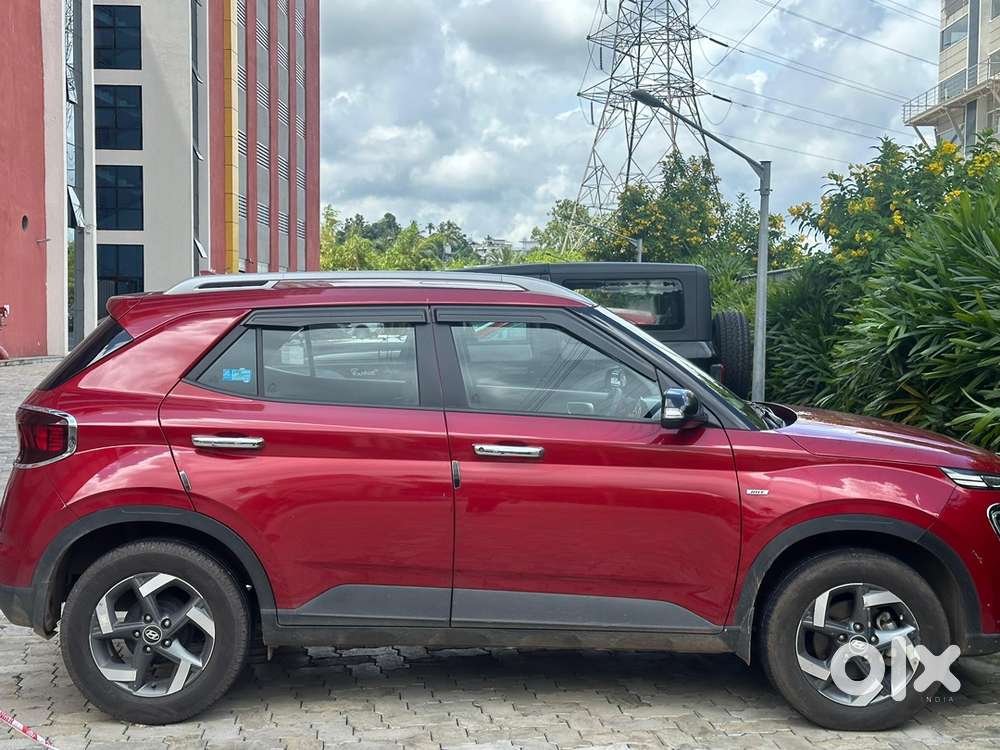 Hyundai Venue Petrol 2021