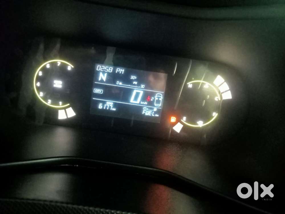 Tata Nexon Xz Plus (hs), 2025, Petrol