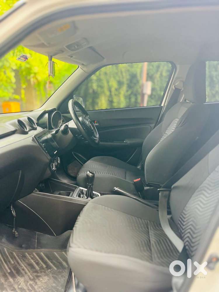 Maruti Suzuki Swift Vxi + Manual, 2021, Petrol