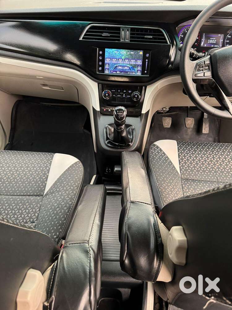 Mahindra Marazzo M8, 2018, Diesel