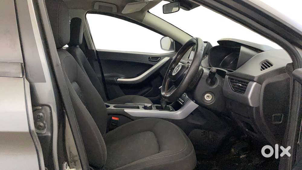 Tata Nexon 1.2 Revotron Xm (s), 2022, Petrol