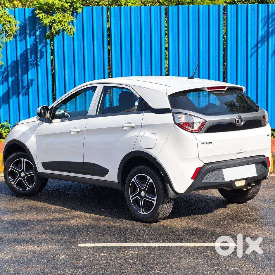 Tata Nexon 1.2 Revotron Xm, 2018, Petrol