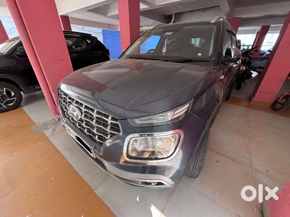 Hyundai Venue 2022 Petrol  Excellent Condition
