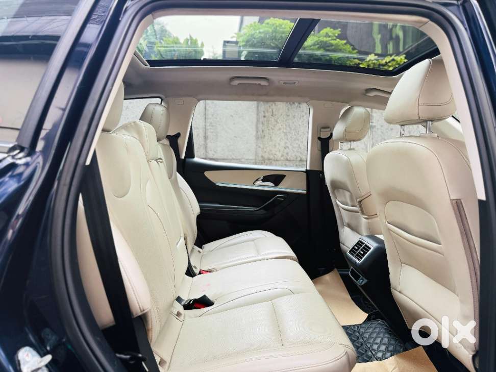Mahindra Xuv700 2.0 Ax 7 Petrol At Luxury Pack Str, 2022, Petrol