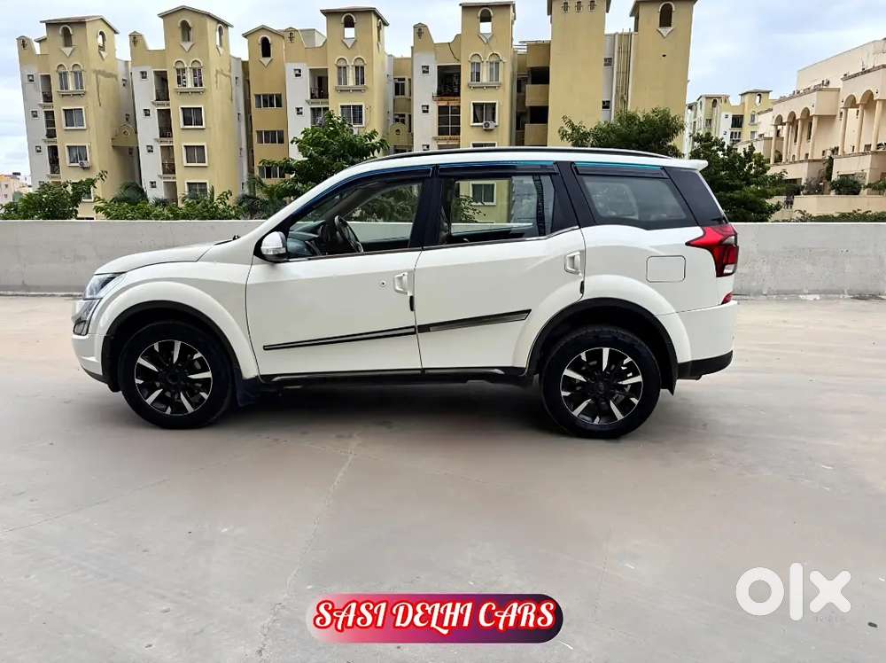 Mahindra Xuv500 W11 At Topend Sunroof 2018 Model Single Owner
