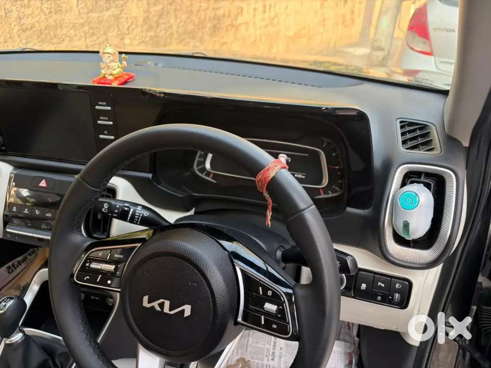 Kia Sonet 2025 Petrol Well Maintained