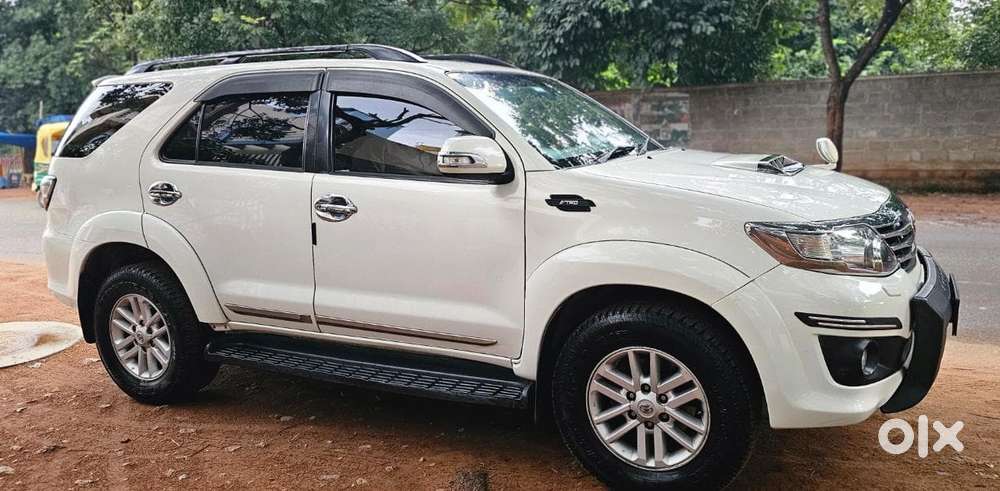 Toyota Fortuner 4x2 Manual, 2013, Diesel