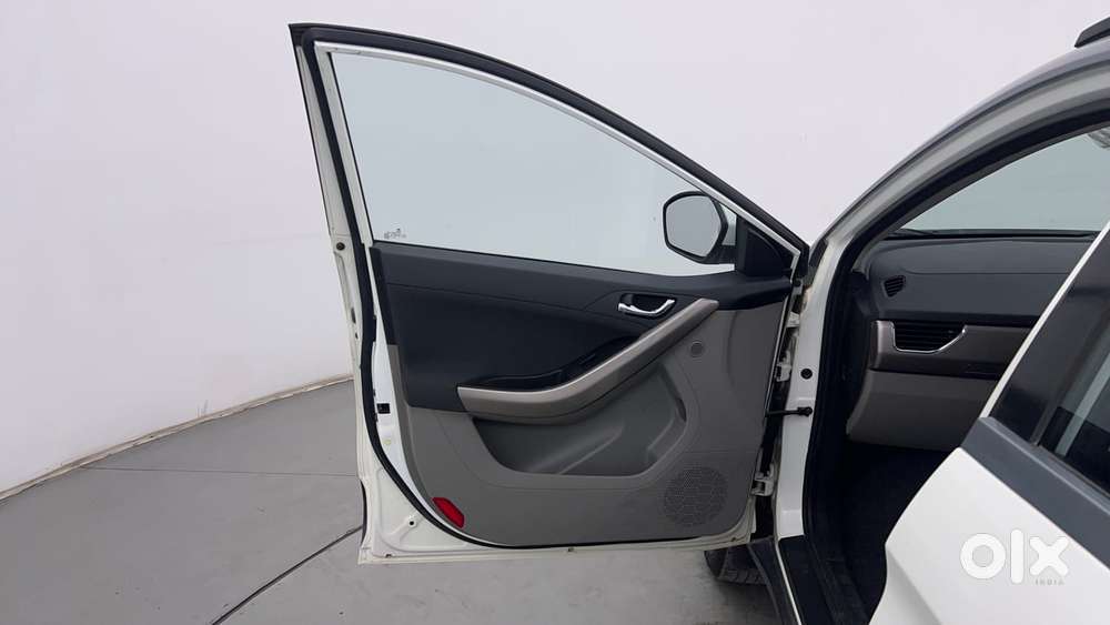 Tata Nexon 1.2 Revotron Xz Plus Dual Tone, 2019, Petrol