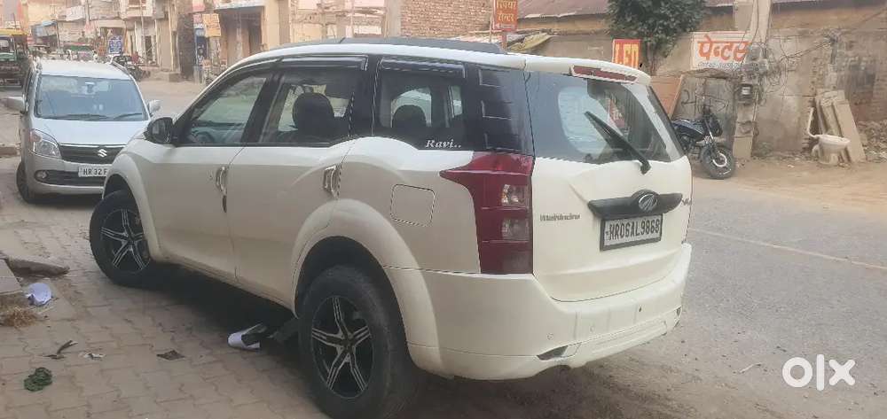 Mahindra Xuv 500 17 Model Urgent Sale