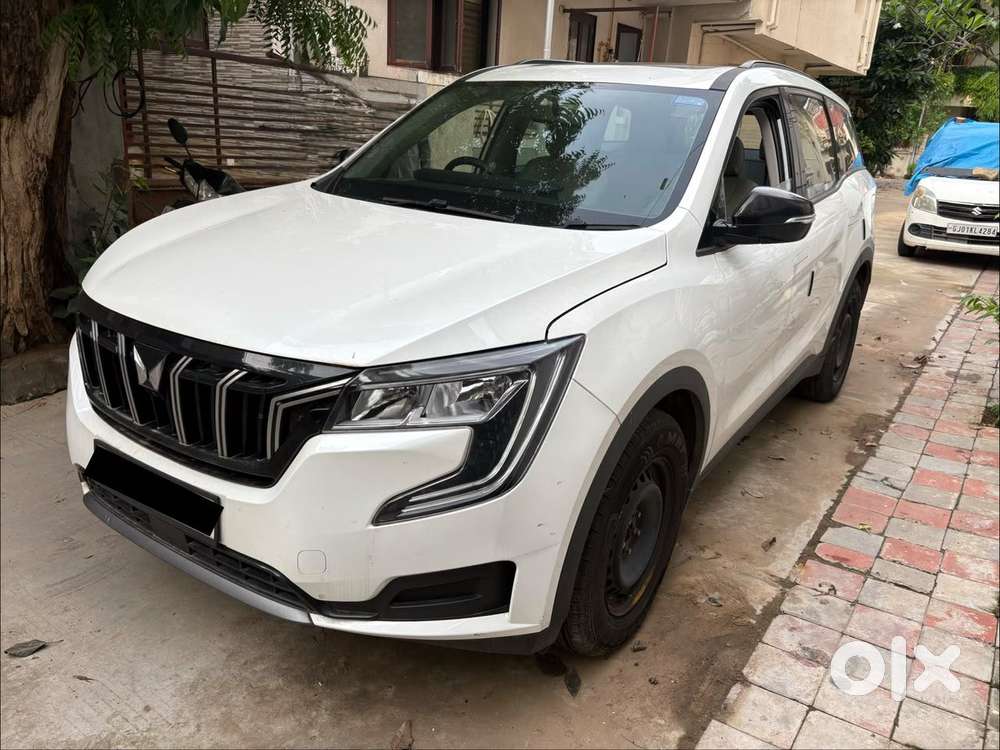Mahindra Xuv700 2.2 Ax 5 Diesel At 7 Str, 2025, Diesel