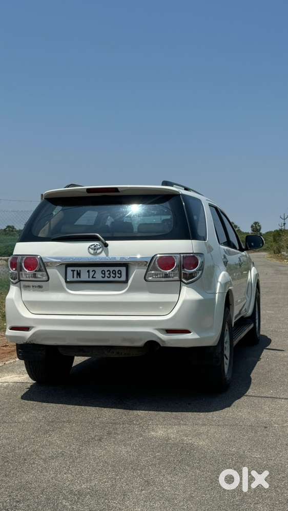 Toyota Fortuner 2013 Diesel 285000 Km Driven