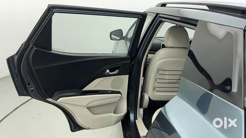 Mahindra Xuv300 W8 Option, 2022, Petrol