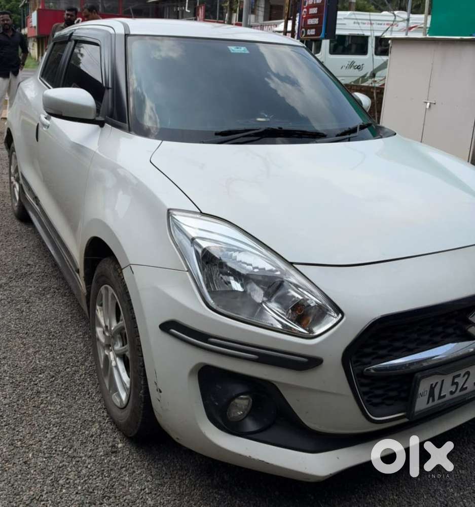 Maruti Suzuki Swift 1.3 Zxi, 2022, Petrol