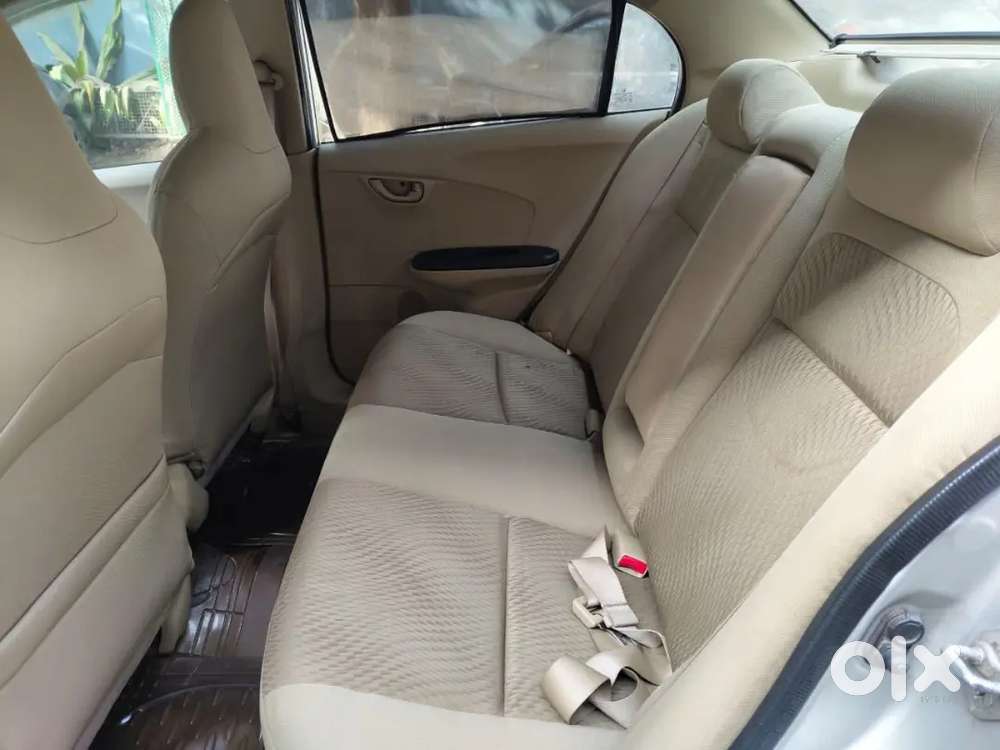 Honda Amaze V Petrol 2014