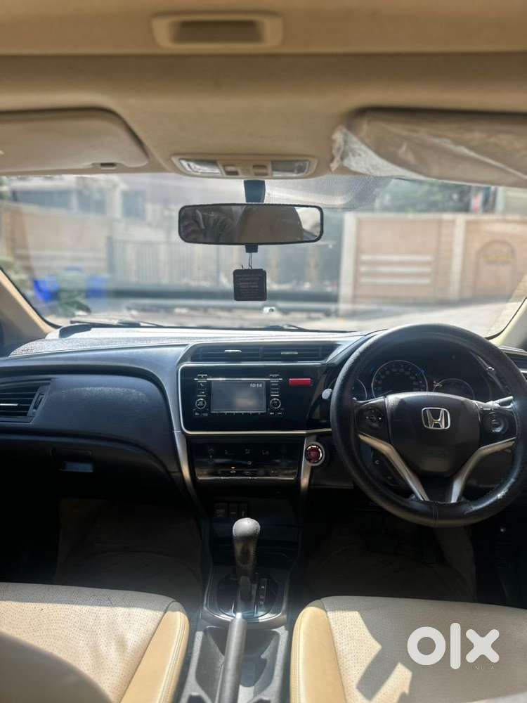 Honda Petrol  2015-december Sunroof