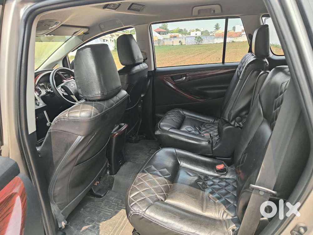 Toyota Innova Crysta 2.4 V 7 Str, 2016, Diesel