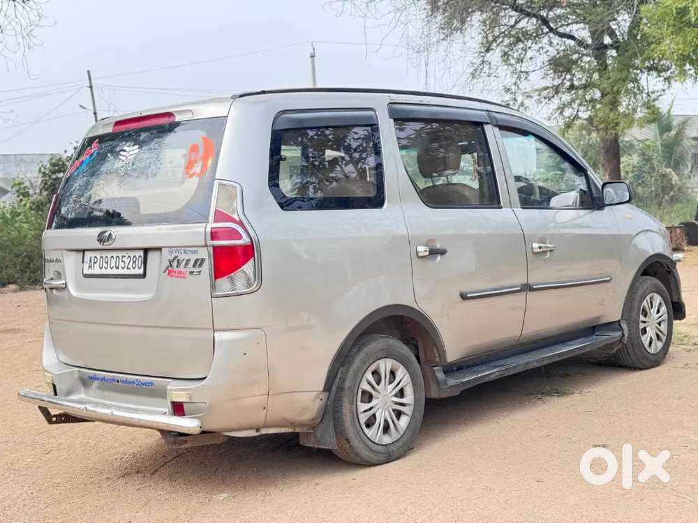 Mahindra Xylo 2013