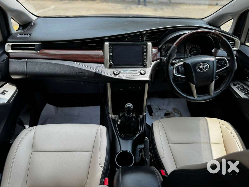 Toyota Innova Crysta [2020-ongoing] 2.4 Vx 8 Str, 2024, Diesel