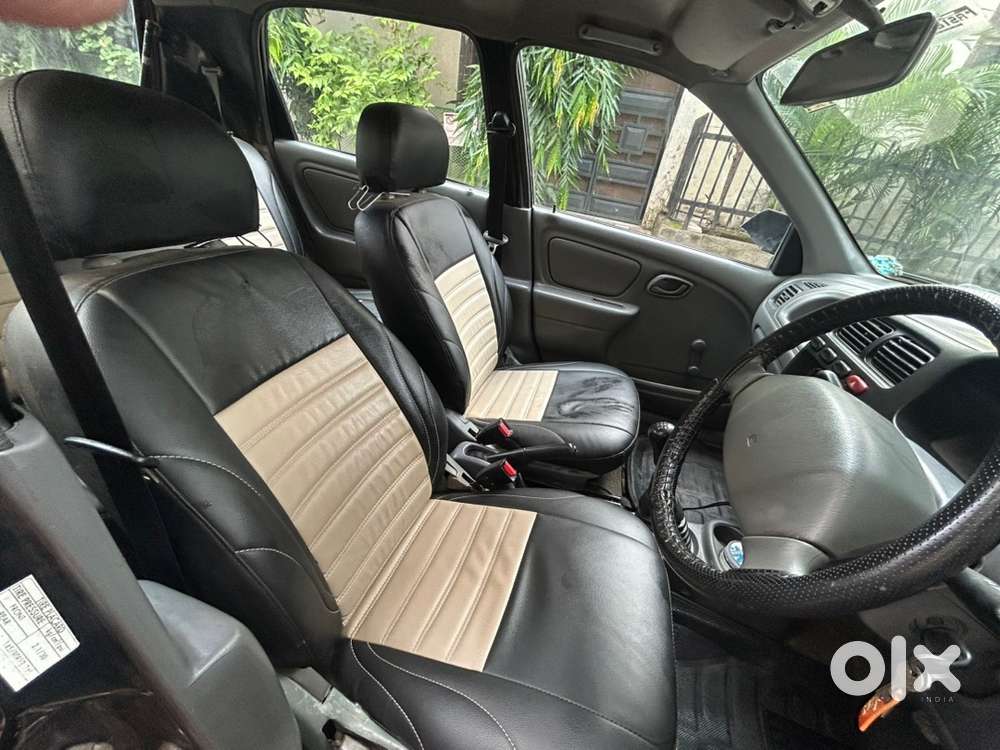 Black Maruti Suzuki Alto