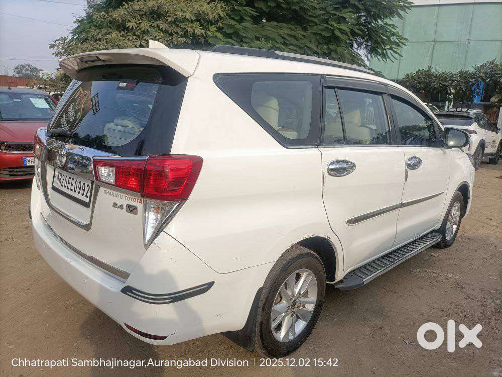 Toyota Innova Crysta 2.4 V, 2016, Diesel