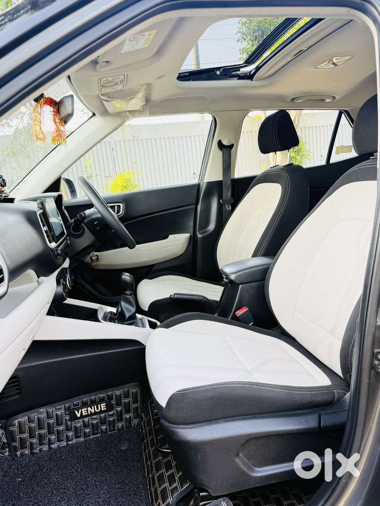 Hyundai Venue 1.2 S (o), 2025, Petrol