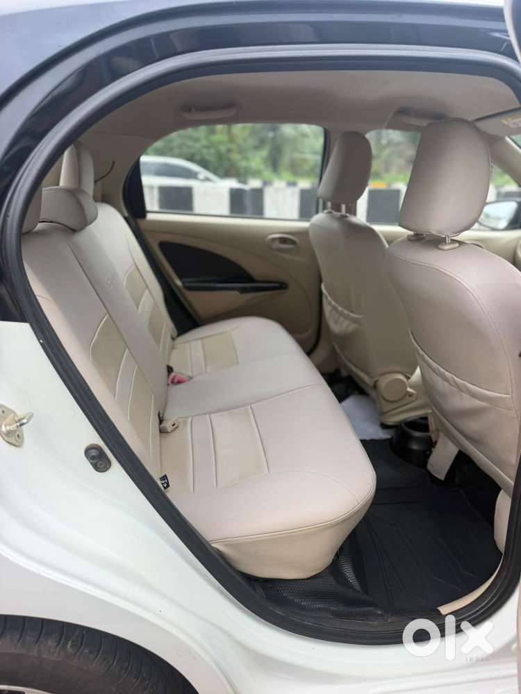 Toyota Etios Liva 1.2 V, 2017, Petrol