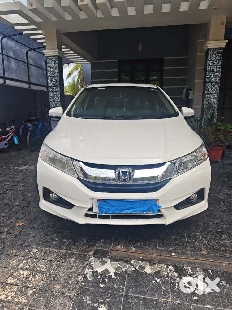 Honda City 2016 Variant Petrol (sunroof)