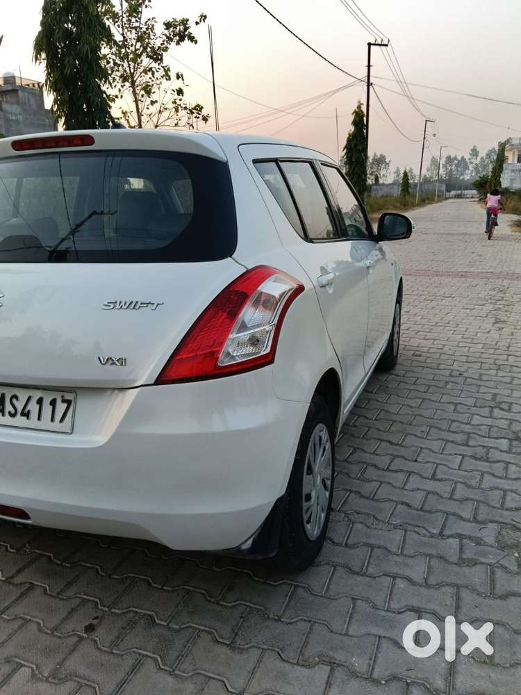 Maruti Suzuki Swift Vxi + Manual, 2012, Petrol