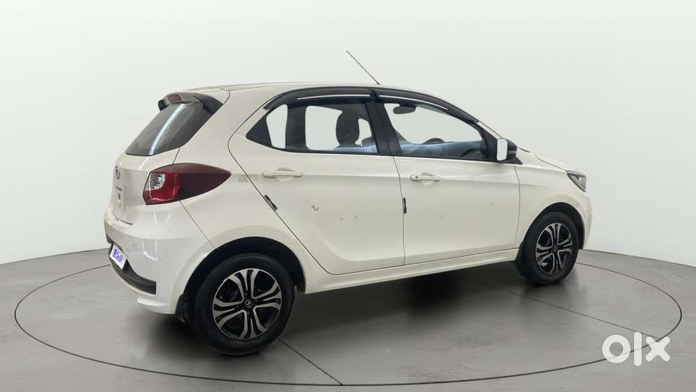 Tata Tiago 1.2 Revotron Xt, 2022, Petrol