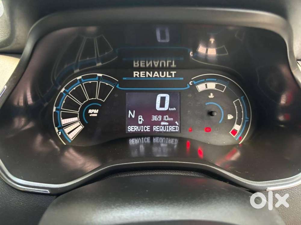 Renault Triber Rxz, 2022, Petrol