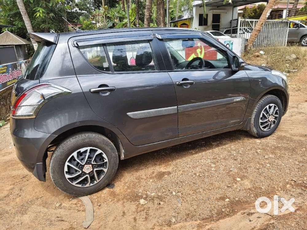 Maruti Suzuki Swift Vxi 1.2 Abs Bs-iv, 2015, Petrol