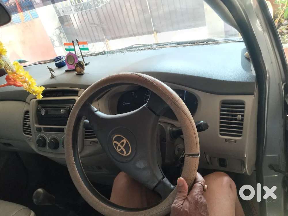 Toyota Innova 2013 Diesel 25000 Km Driven
