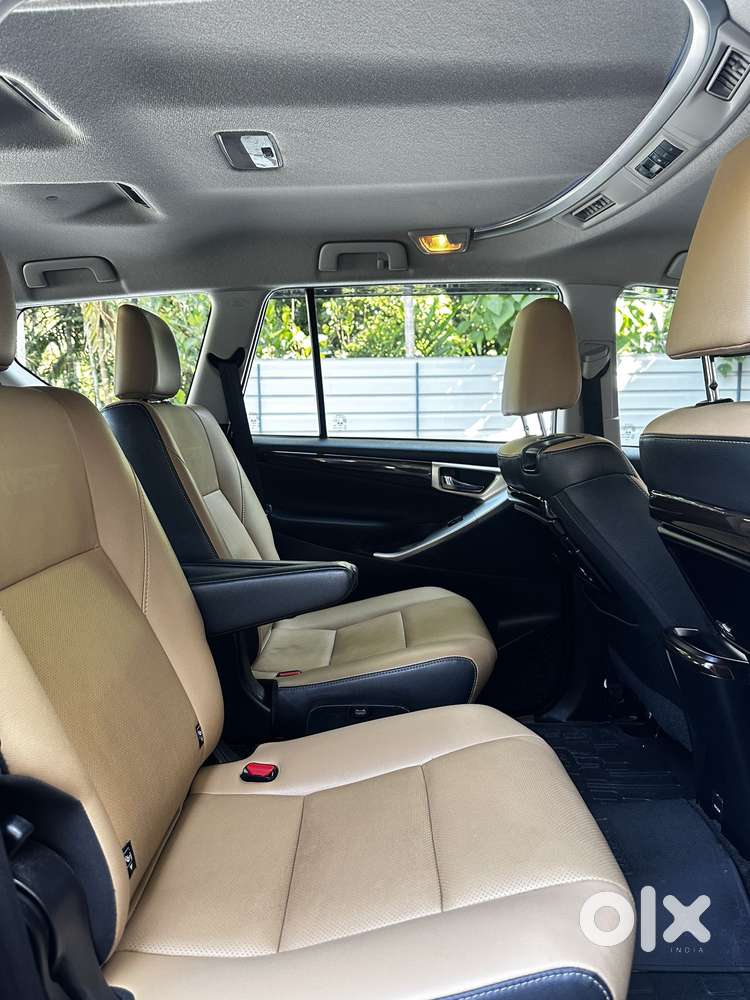 Toyota Innova Crysta 2.8 Zx At 7 Seater, 2021, Diesel